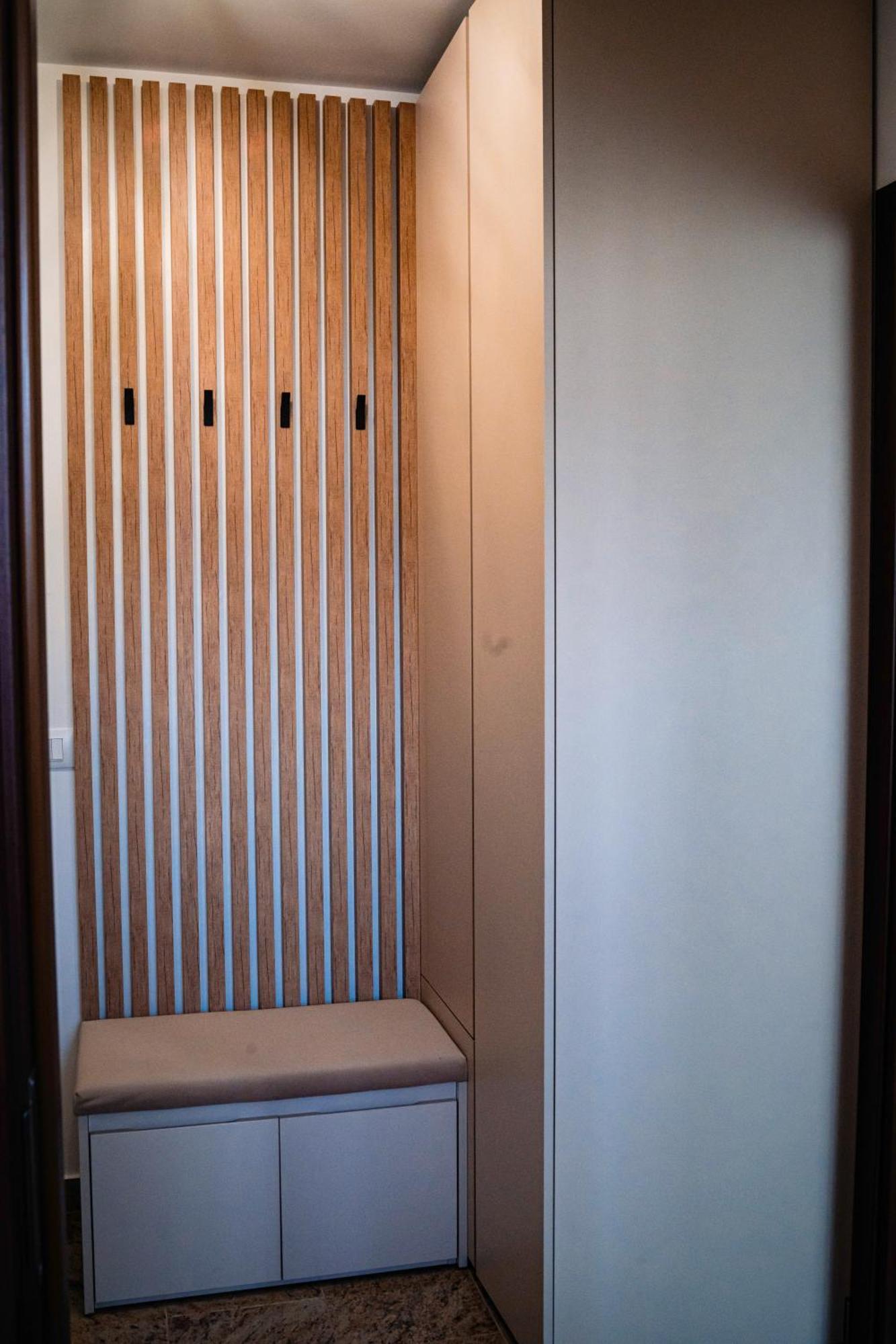 Downtown Apartment Римніку-Вилча Екстер'єр фото