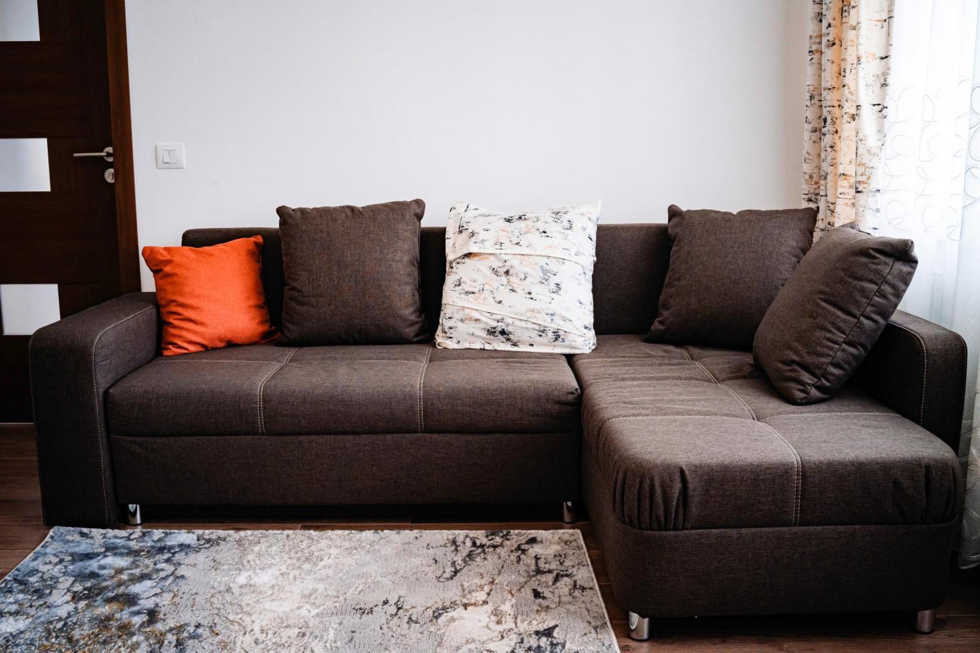 Downtown Apartment Римніку-Вилча Екстер'єр фото