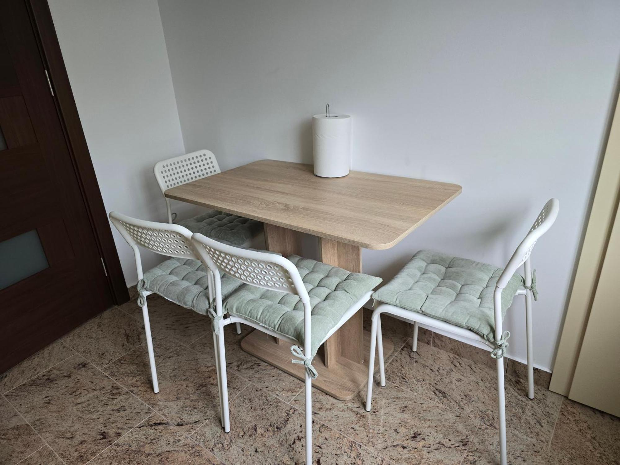Downtown Apartment Римніку-Вилча Екстер'єр фото